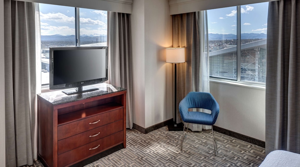Junior Suite, 1 King Bed with Sofa bed