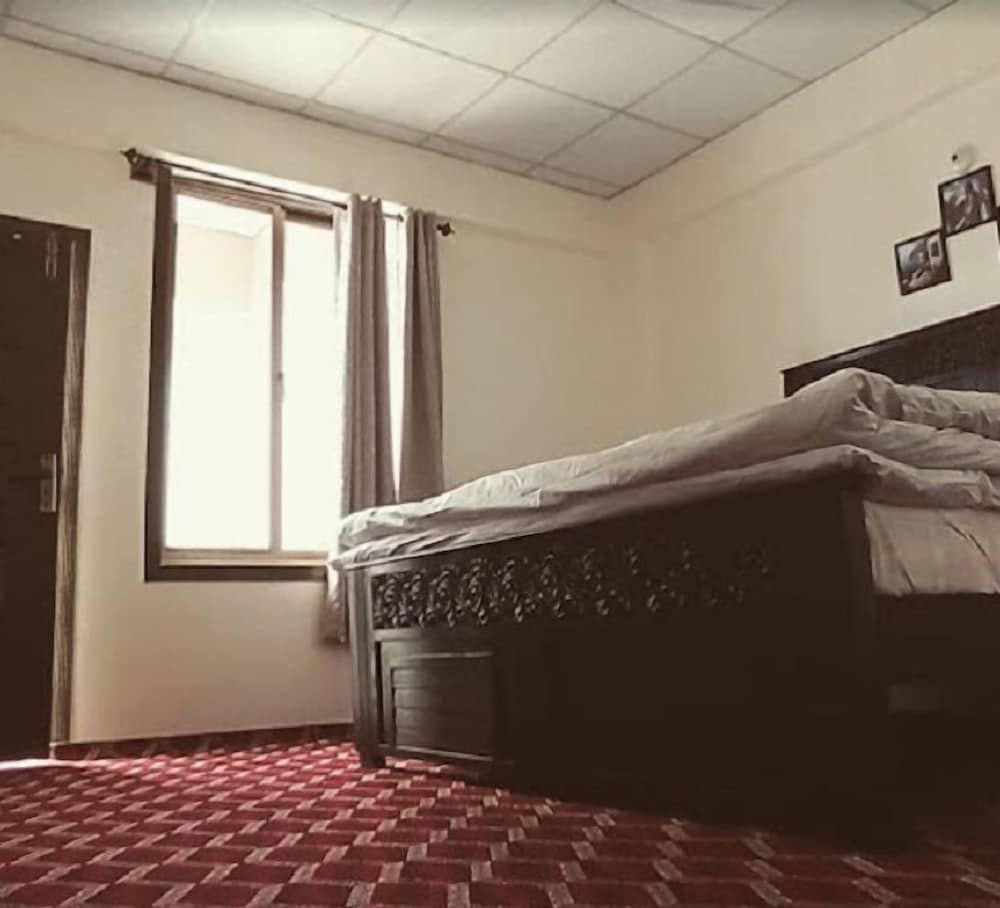 Standard Double Room - Photo 2