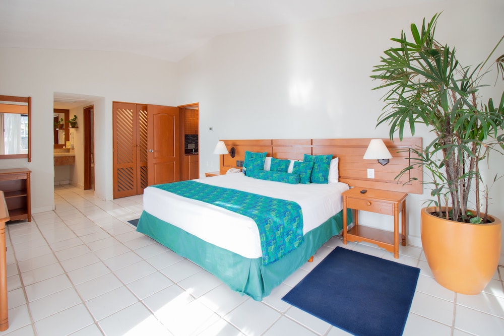 Suite, 1 Bedroom - Photo 1