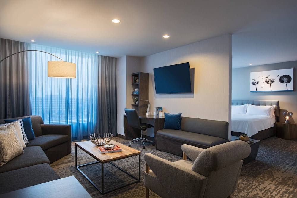 Executive Suite, 1 King Bed - Photo 1