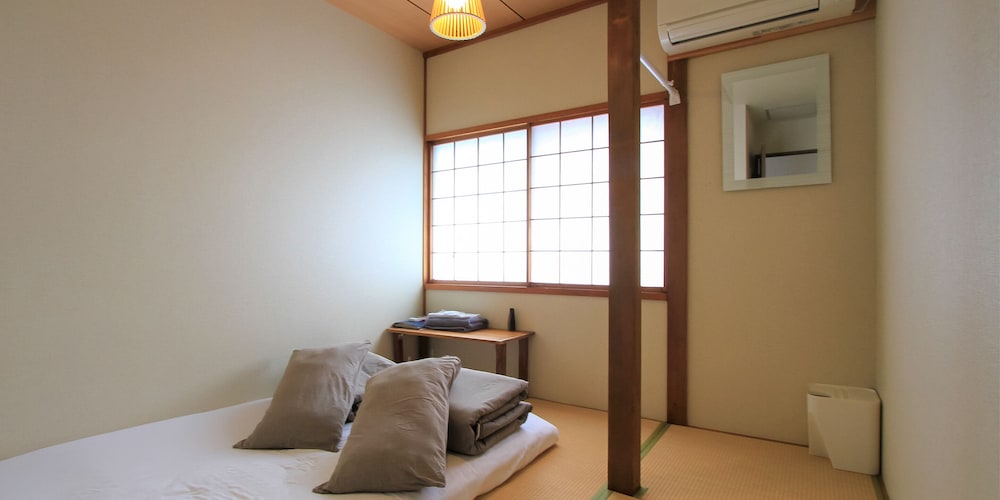 Kenrokuen Room for 2 person (Shared Bathroom)