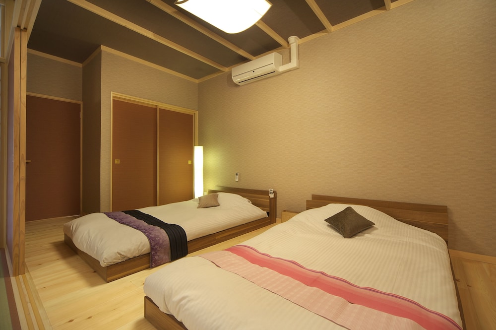 Deluxe Japanese Style Room with Tatami area, Open-air Bath photo 2