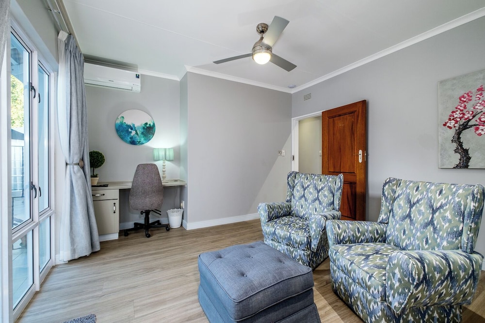 Luxury Double Self Catering Suite photo 2