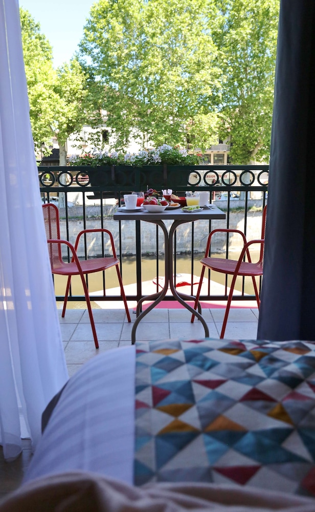 Superior Room, 1 Queen Bed, Balcony, River View (Twin bed on request) - Photo 7