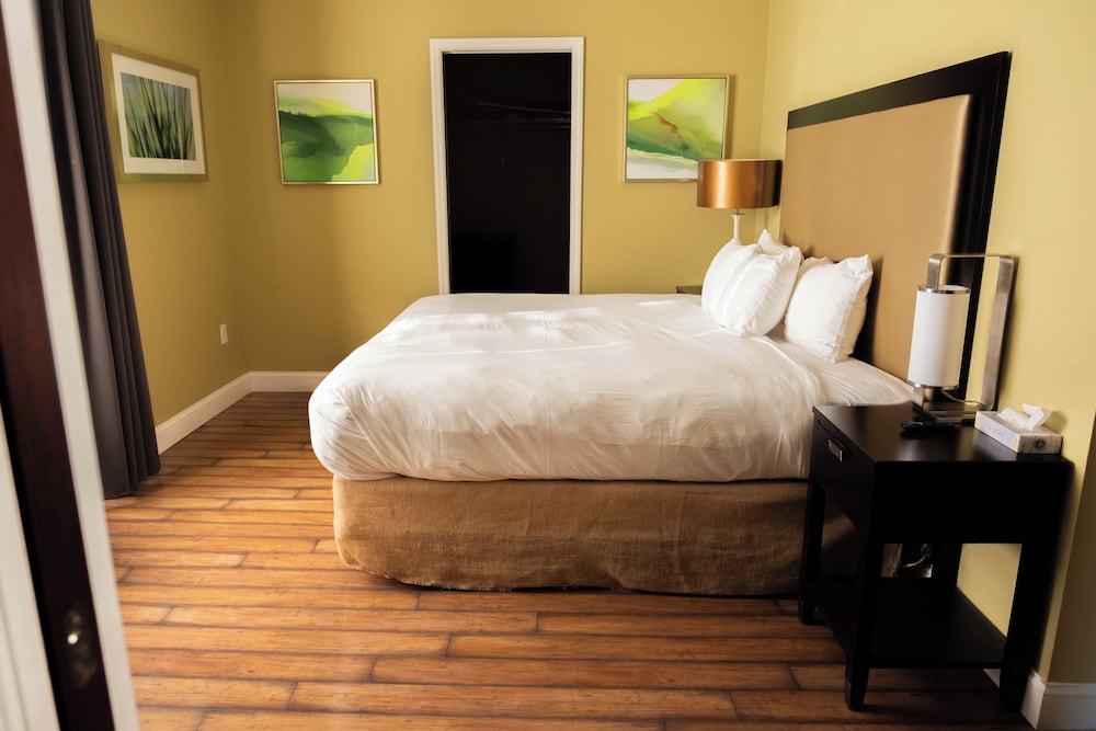 Suite, Multiple Beds, Non Smoking photo 1