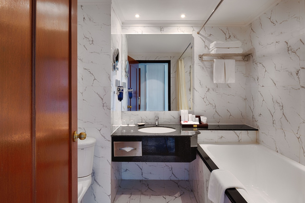 Premier Double or Twin Room, City View photo 3