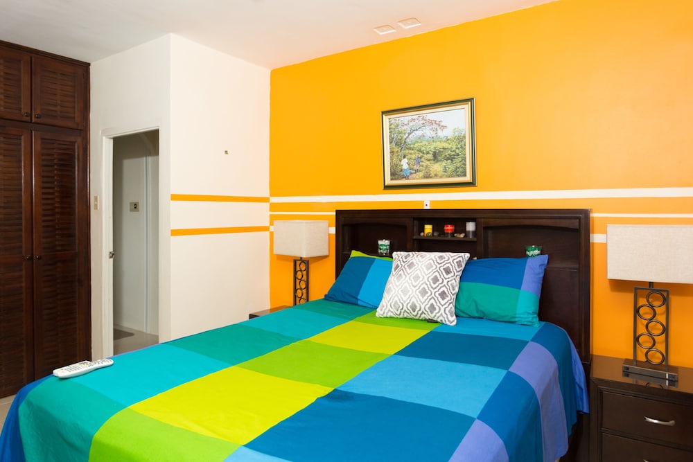 Family House, 2 Bedrooms, Kitchen, Partial Ocean View photo 2