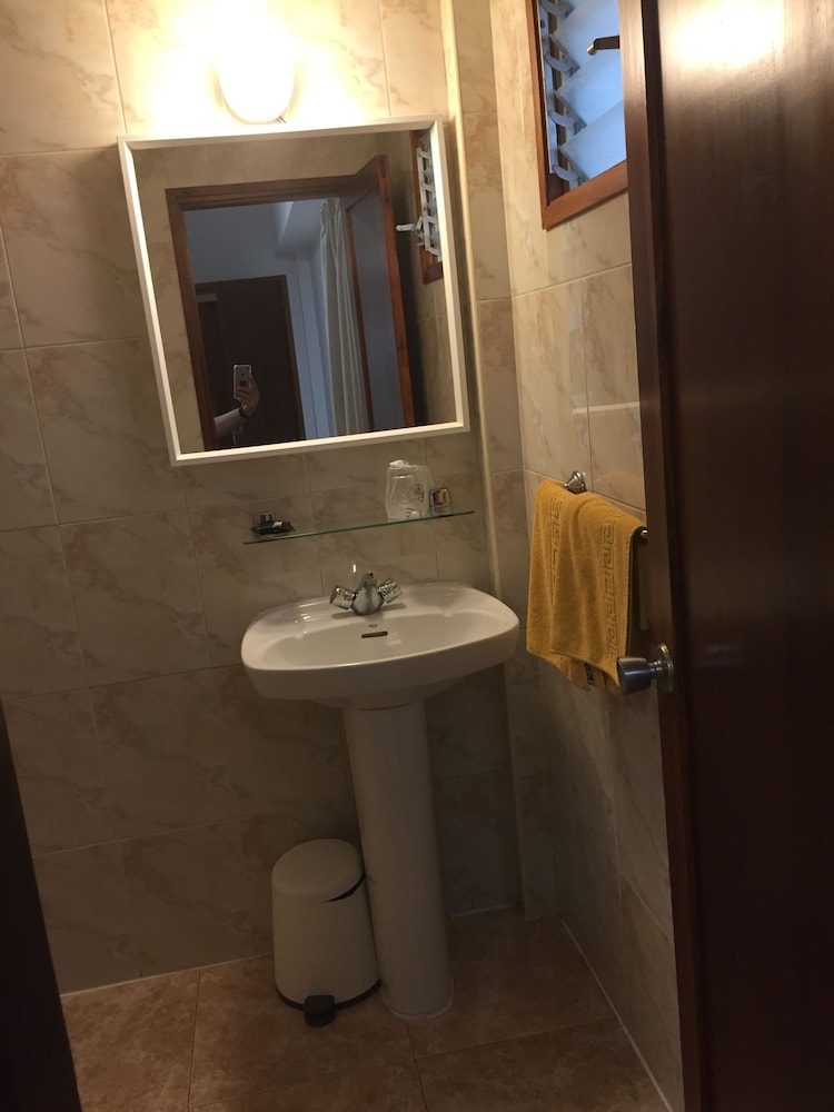 Double Room - Photo 4