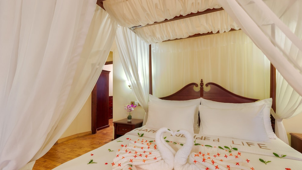 Executive Room, River View, Corner photo 2