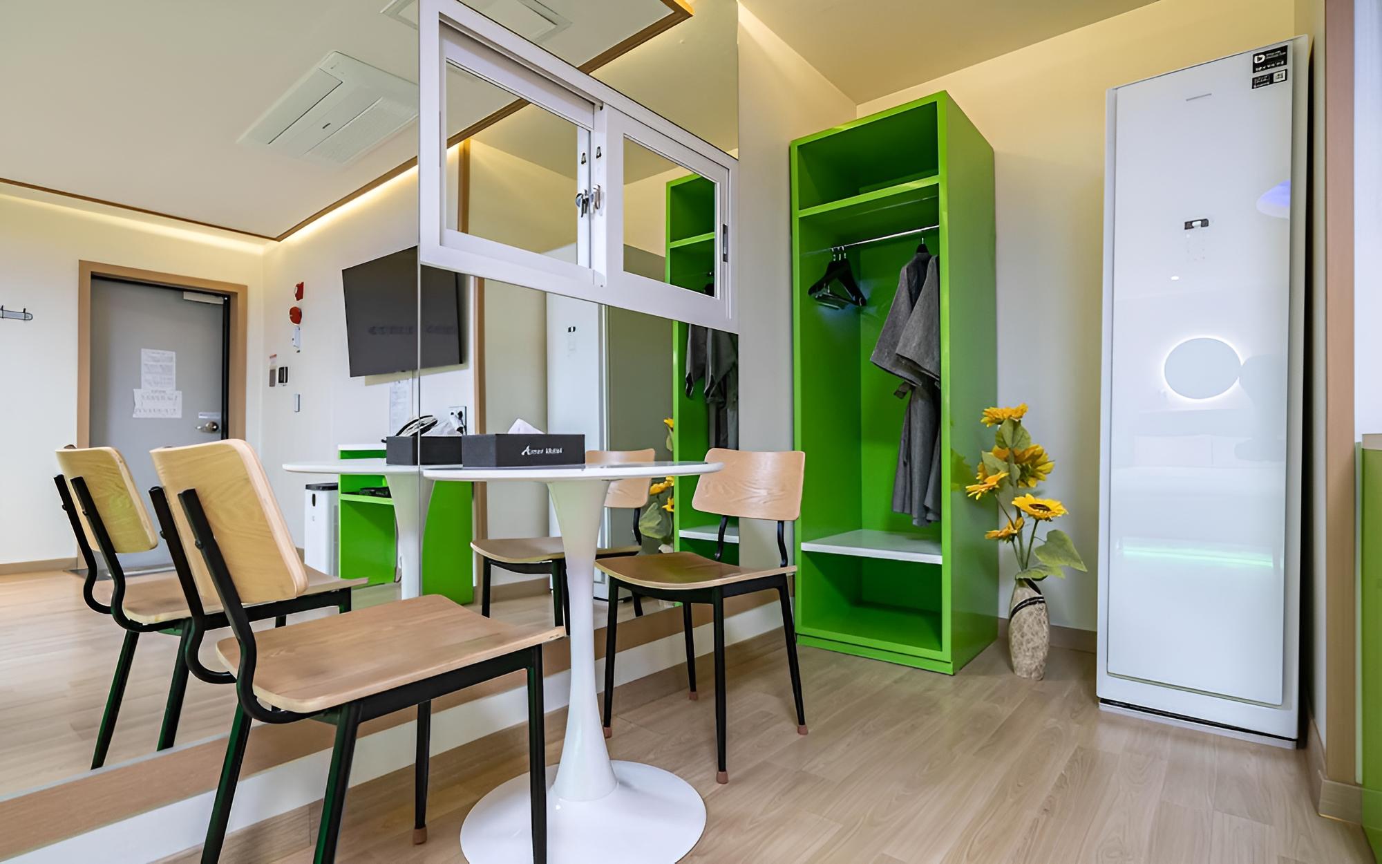 Room (Special Room) - Photo 35