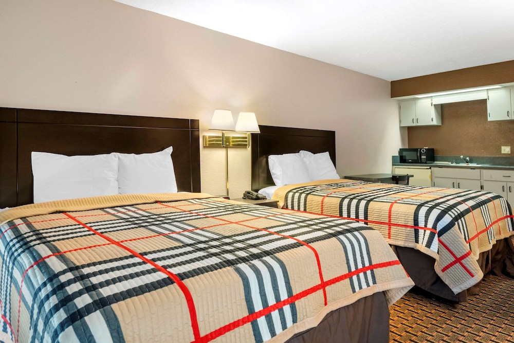 Room, 2 Double Beds, Accessible, Smoking photo 1