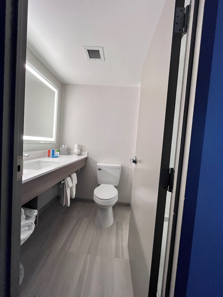 Standard Room - Photo 9
