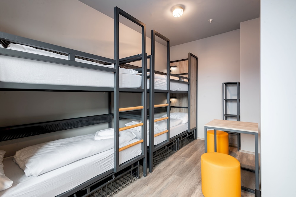1 Bed in 6-Bed Dormitory Room