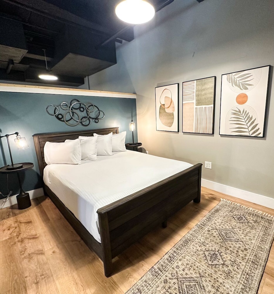 Studio Suite, Non Smoking, River View
