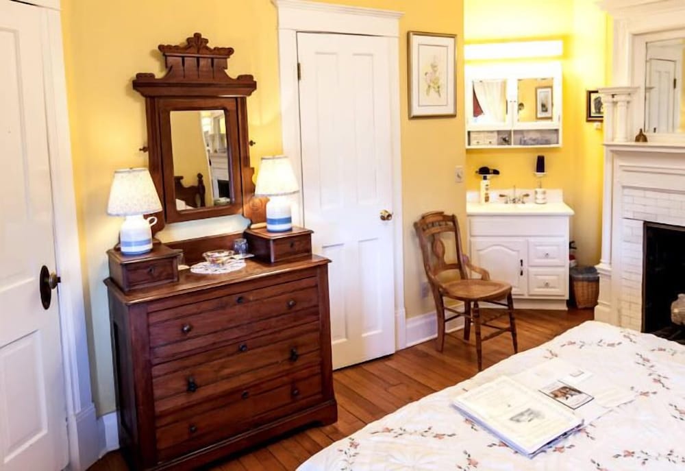 Room (Magnolia Room) photo 3