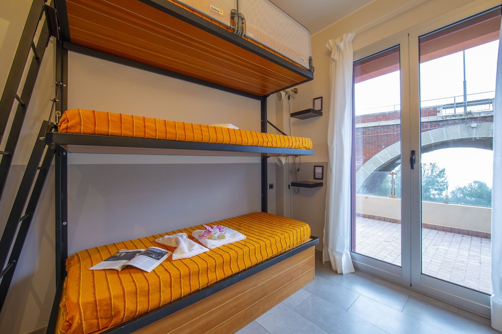 Family Apartment, 2 Bedrooms, Sea Facing (Sunset Frame 2 Few Steps From Sea) photo 1