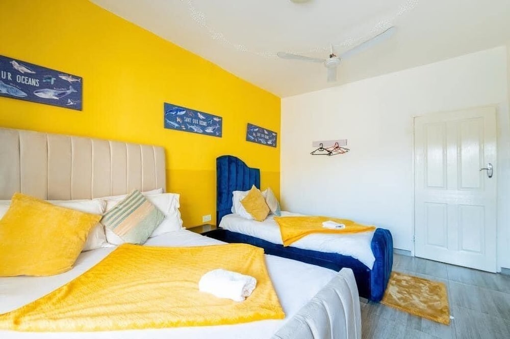 Standard House, 5 Bedrooms photo 3