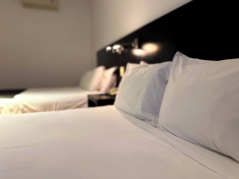 Deluxe Quadruple Room, 2 Queen Beds - Photo 9