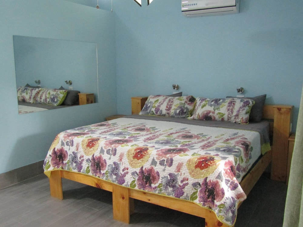 Economy Studio Suite