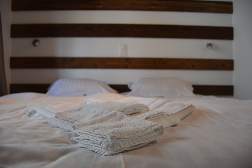 Economy Twin Room, Shared Bathroom, Mountainside photo 3