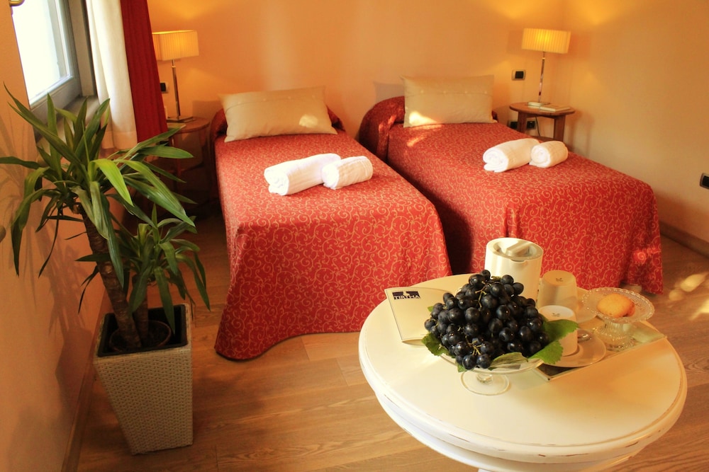 Double Or Twin Room photo 1