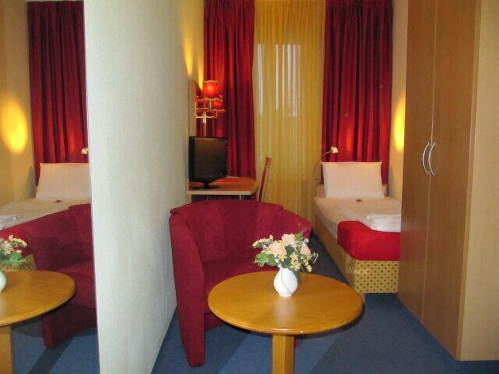Economy Room, Non Smoking, Private Bathroom photo 2
