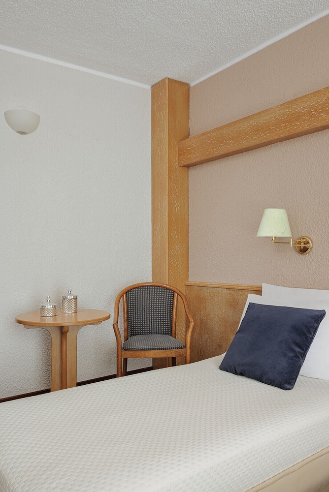 Room, 2 Twin Beds, City View photo 3