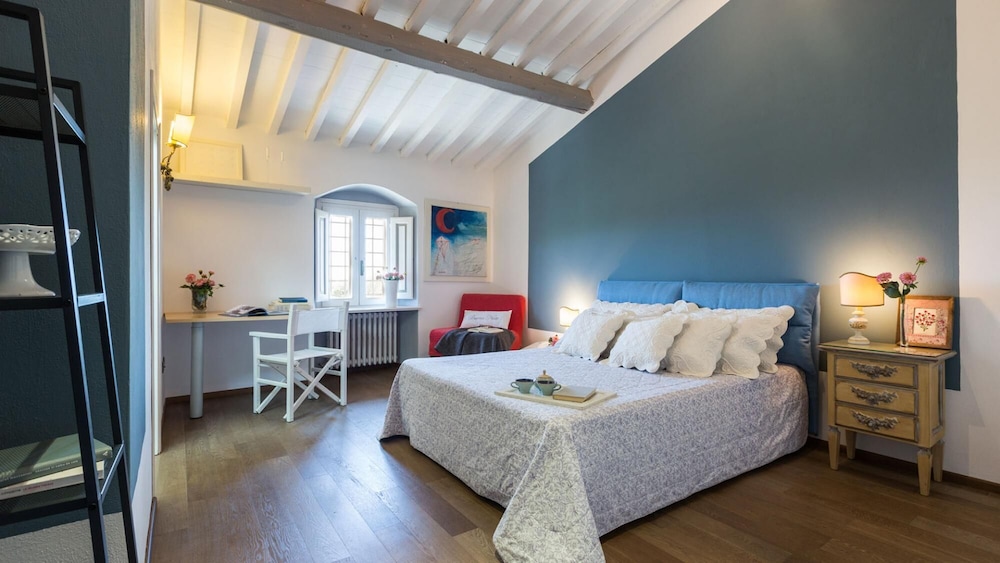 Villa photo 3