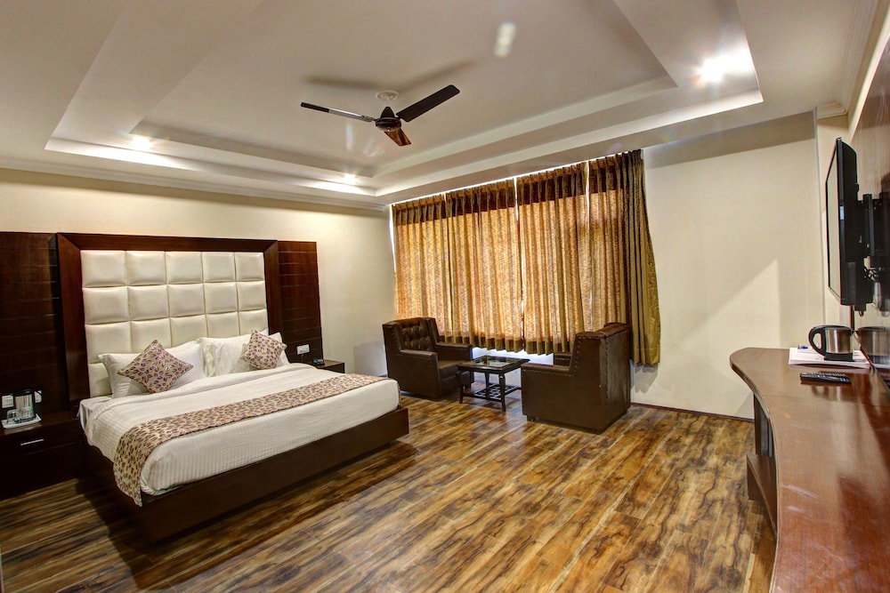 Junior Suite, Mountain View - Photo 13
