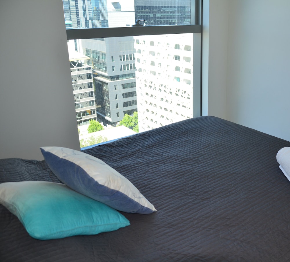 Two Bedroom One Bathroom Apartment photo 2