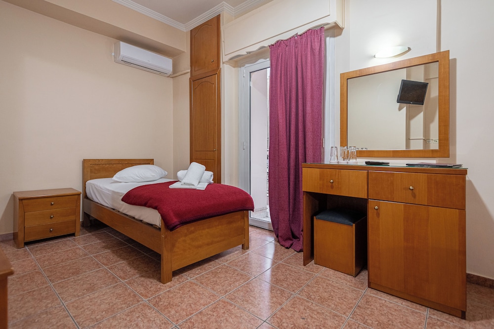 Standard Room photo 3