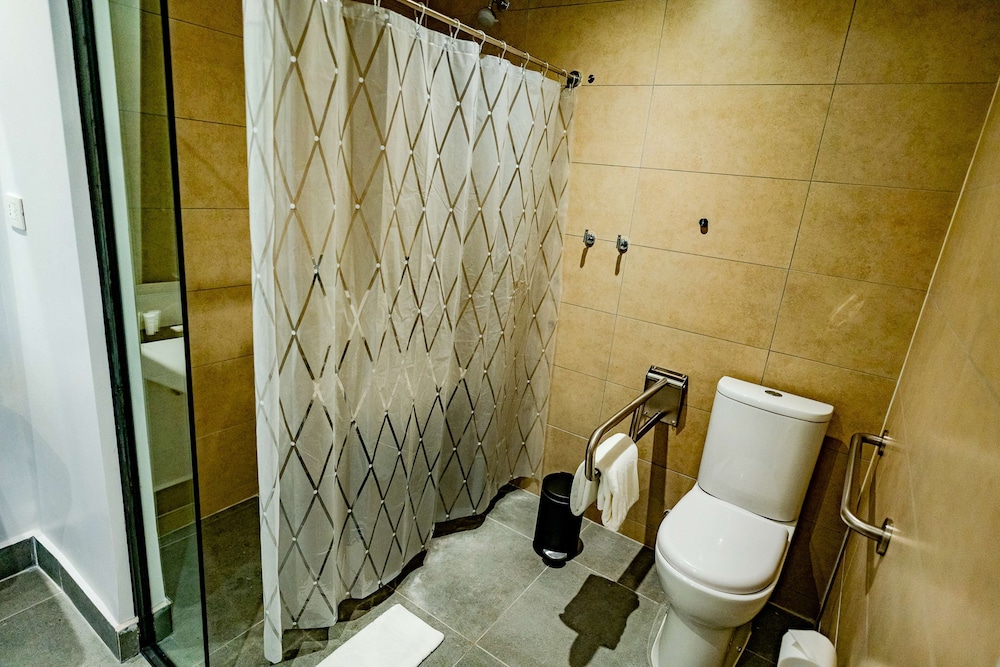 Business Room, 1 Queen Bed, Accessible - Photo 18