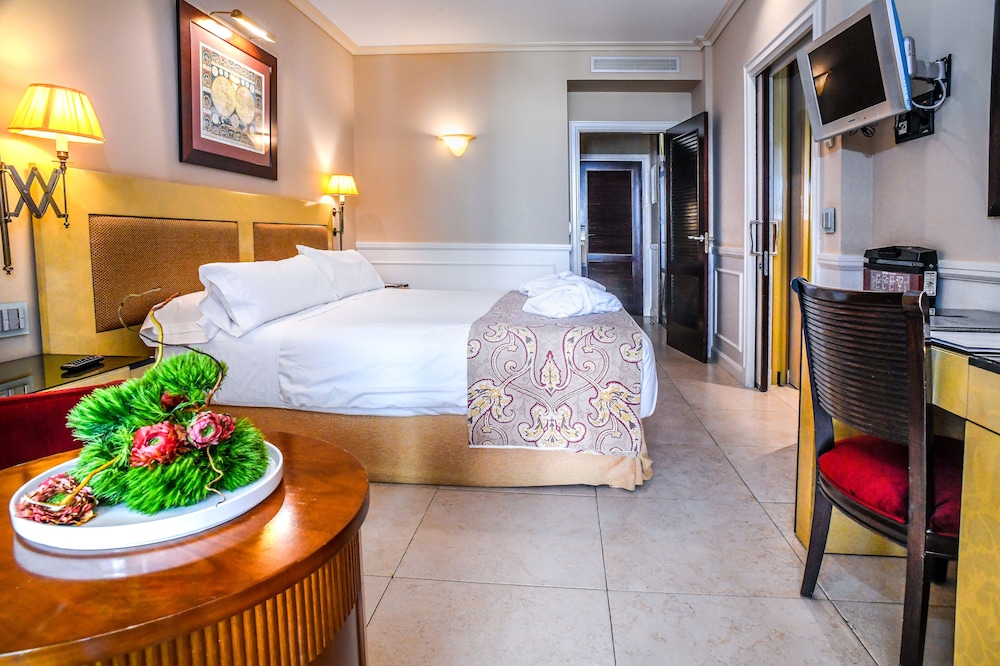 Economy Double Room, Terrace thumbnail 6