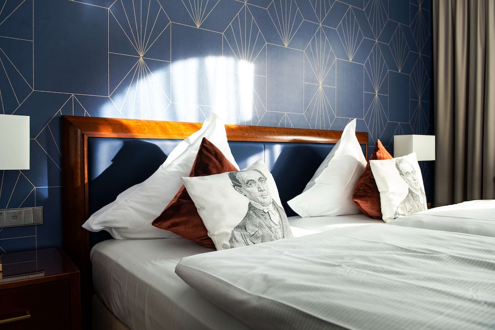 Classic Double Room, City View - Photo 9