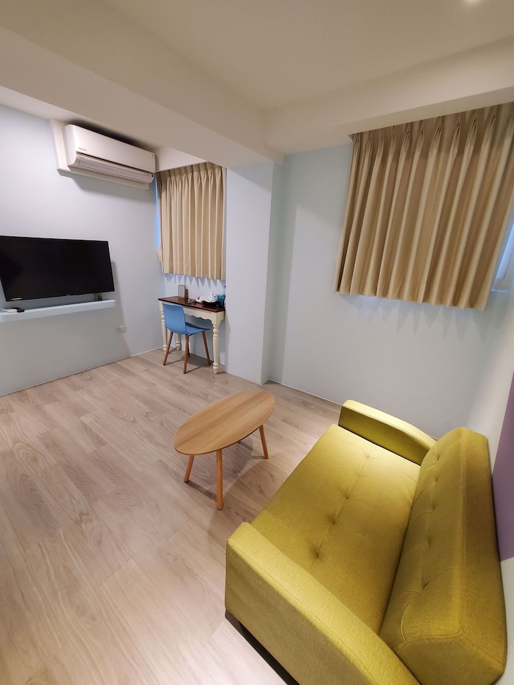 Deluxe Double Room, 1 Queen Bed, Non Smoking - Photo 1
