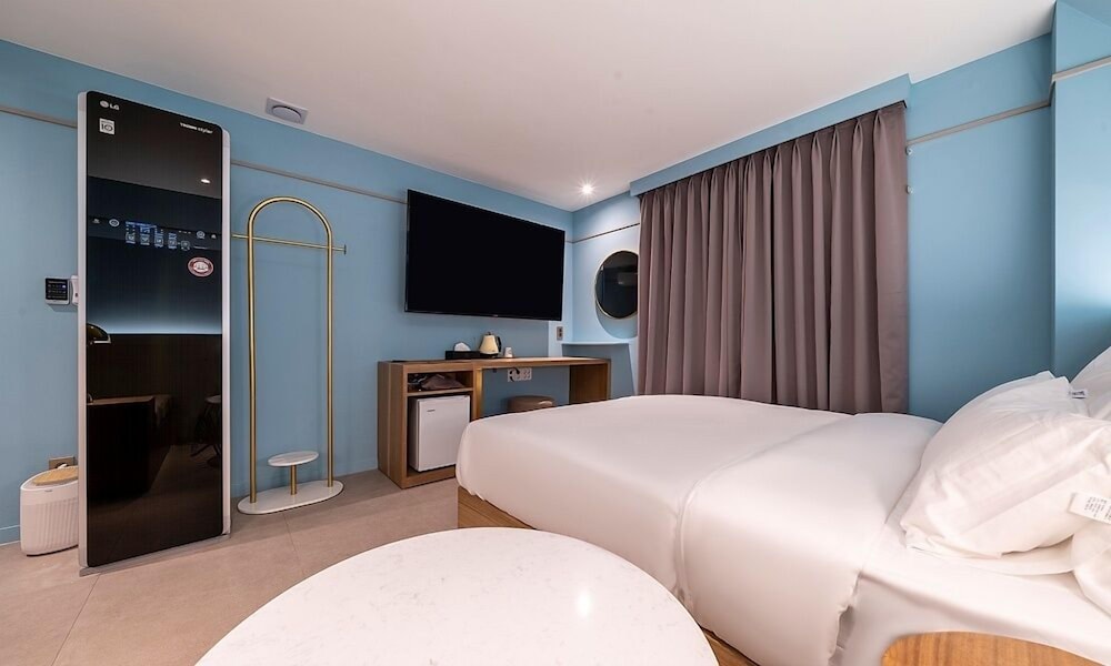 Standard Double Room - Photo 7
