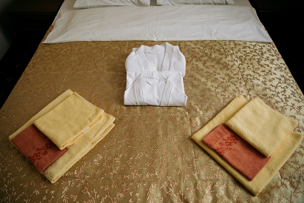 Luxury Suite, 1 Queen Bed photo 2