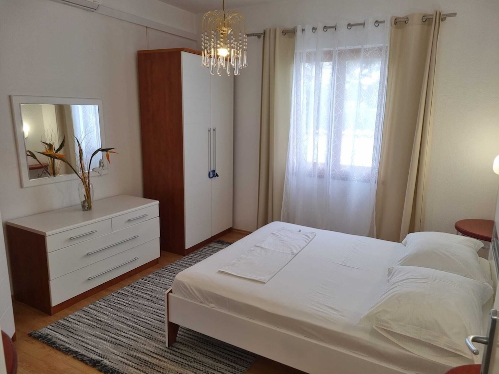 Apartment (A1)