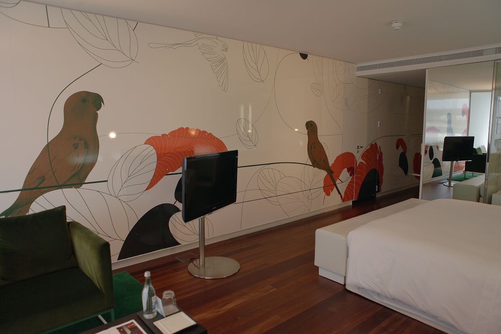 Club Room, Balcony - Photo 7
