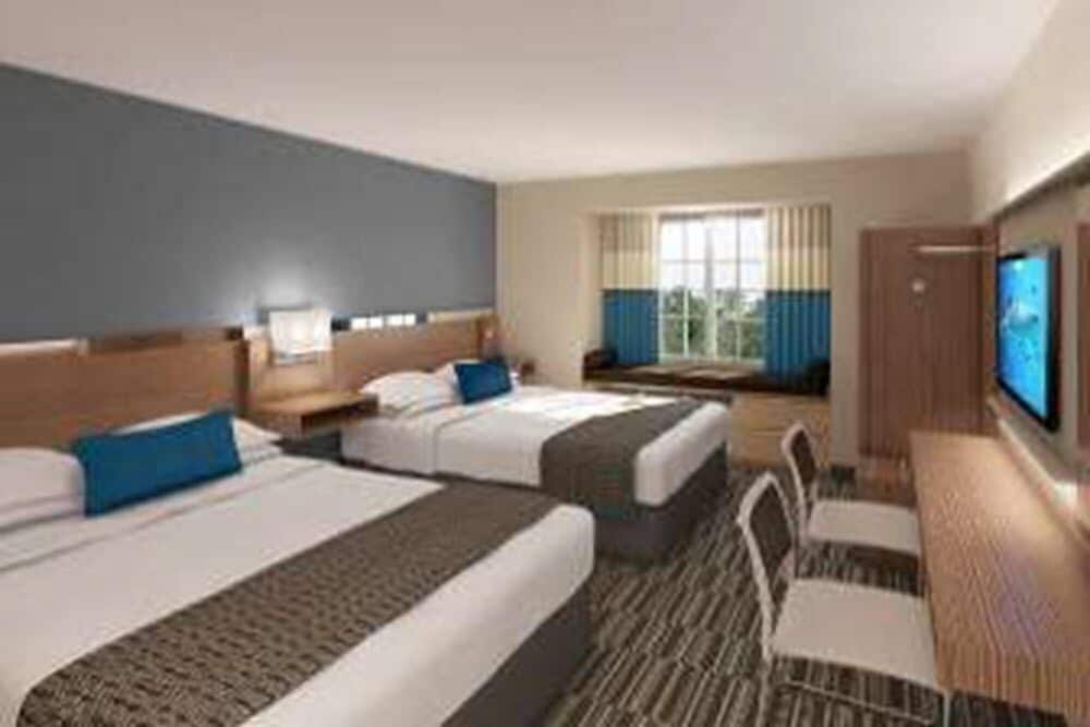 Standard Studio Suite, 2 Queen Beds, Accessible, Non Smoking (Mobility, Roll-In Shower) photo 3
