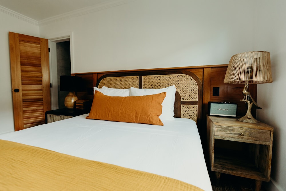 Superior Room, 1 Queen Bed photo 1