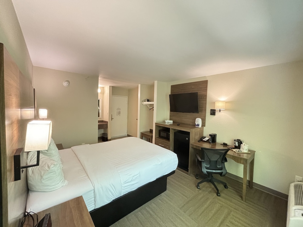 Room, 1 Queen Bed, Non Smoking - Photo 1