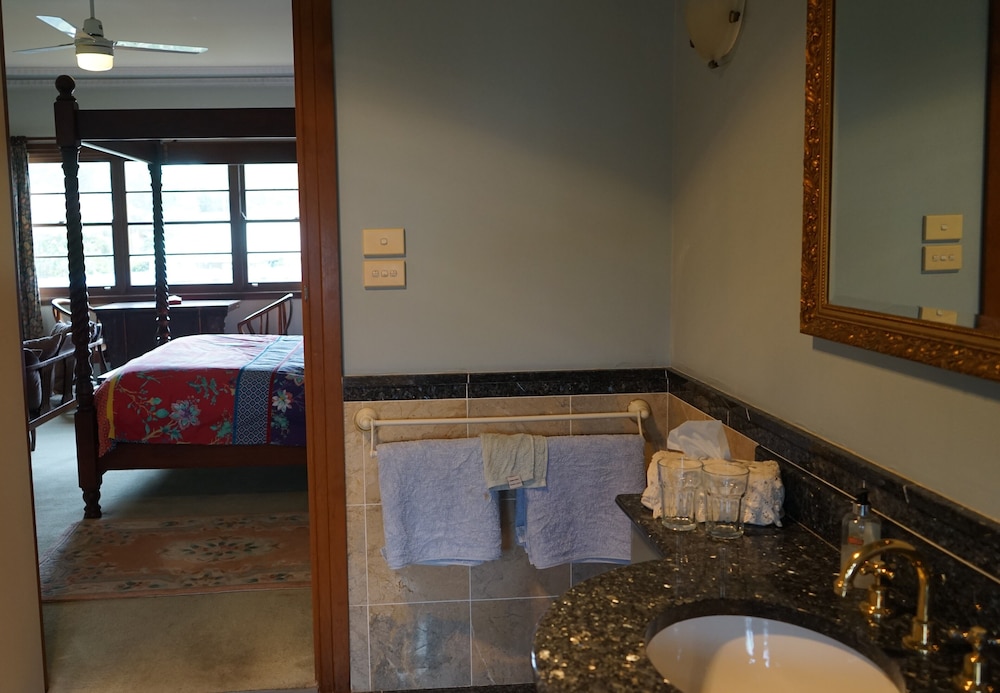 Standard Suite, 1 Bedroom, Non Smoking (Blue Pearl Room) photo 2