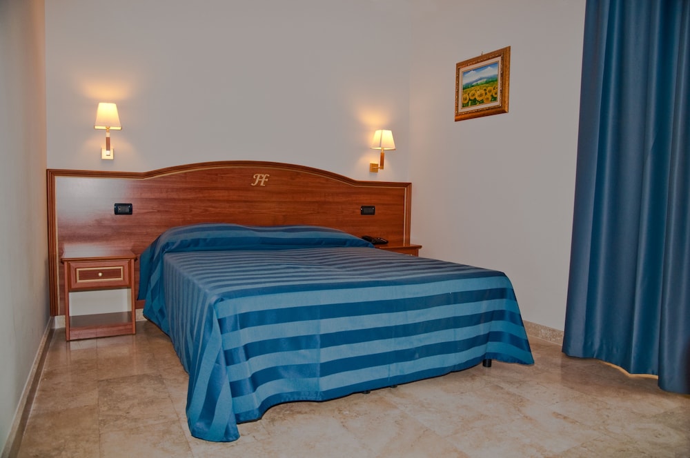 Classic Double Room - Photo 4
