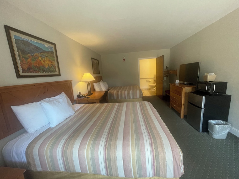 Standard Room, 2 Queen Beds, Accessible photo 1