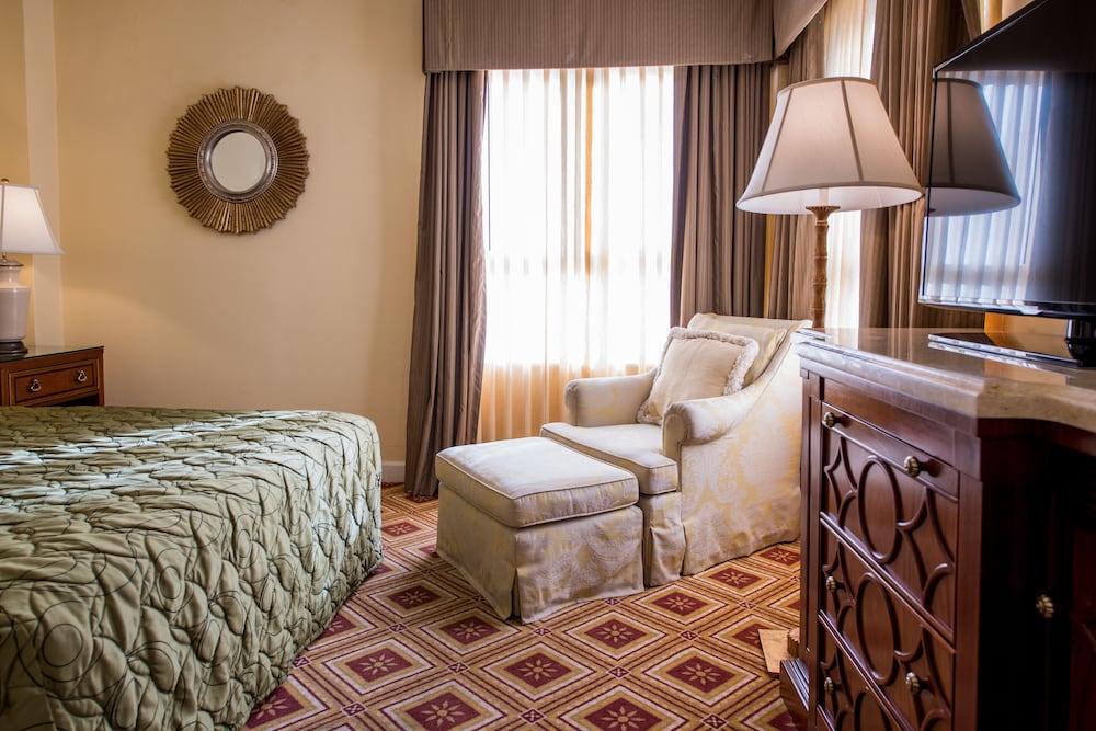 Room, 1 King Bed - Photo 4