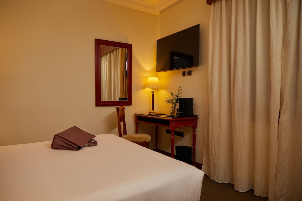 Economy Double Room, 1 Queen Bed