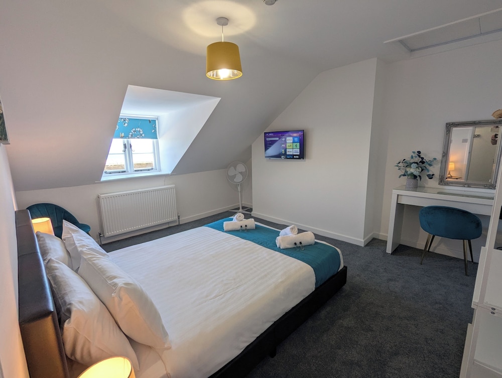 Attic Triple, Sea View - Photo 3