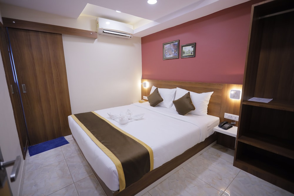 Deluxe Room, 1 King Bed