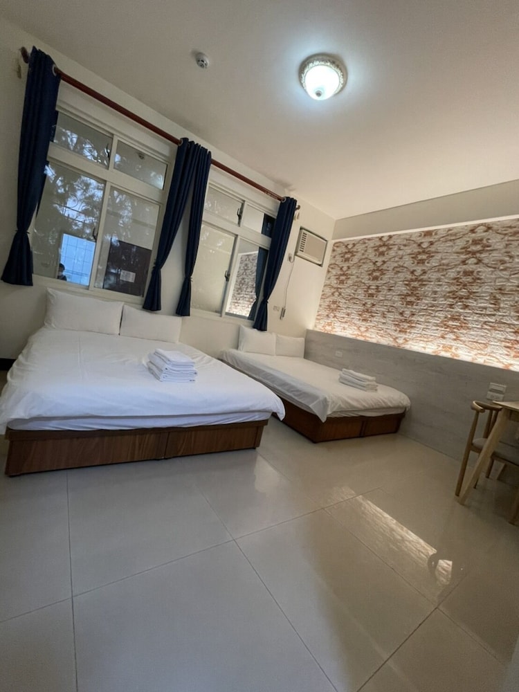 Elite Twin Room photo 3
